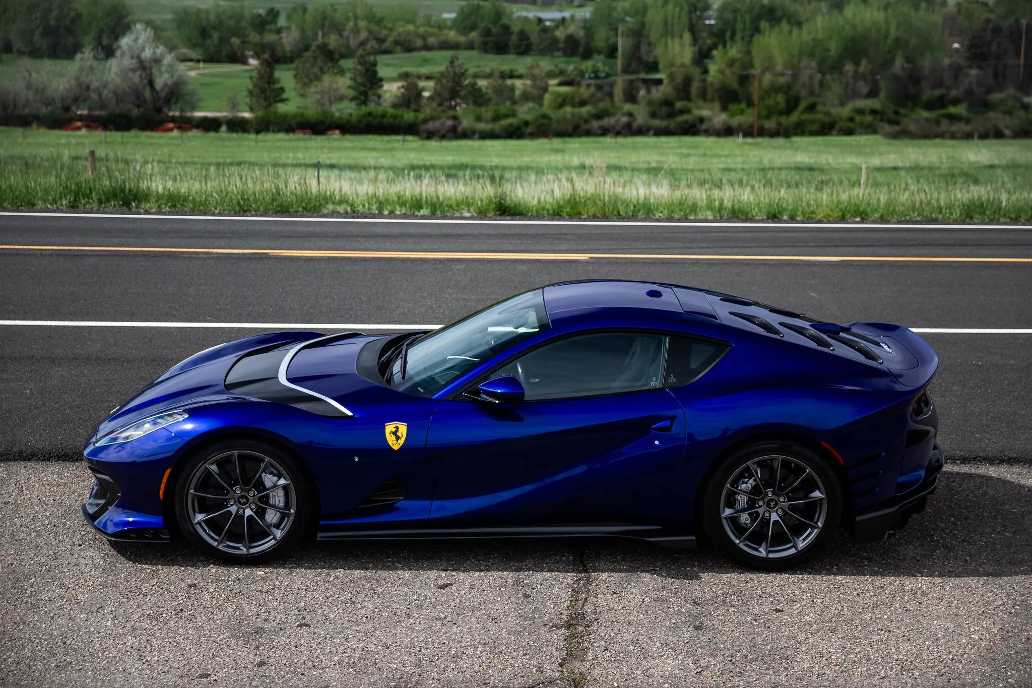 Blu Torrice Ferrari 812 Competizione